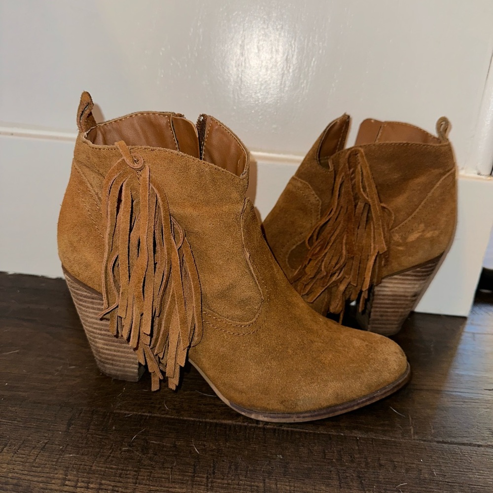 Steve Madden fringe ohio ankle boot